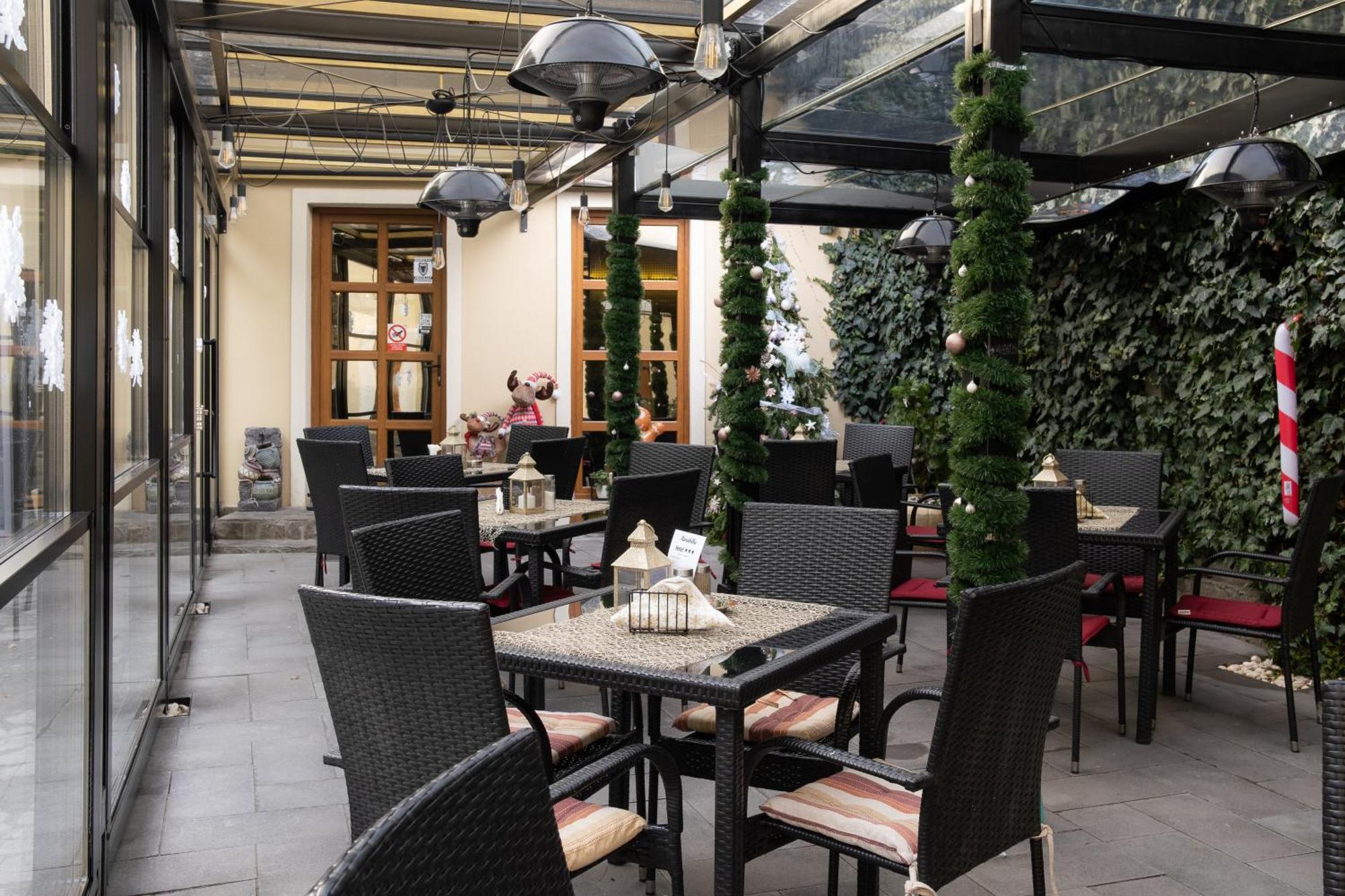 Hotel Marabella Sibiu Exterior photo