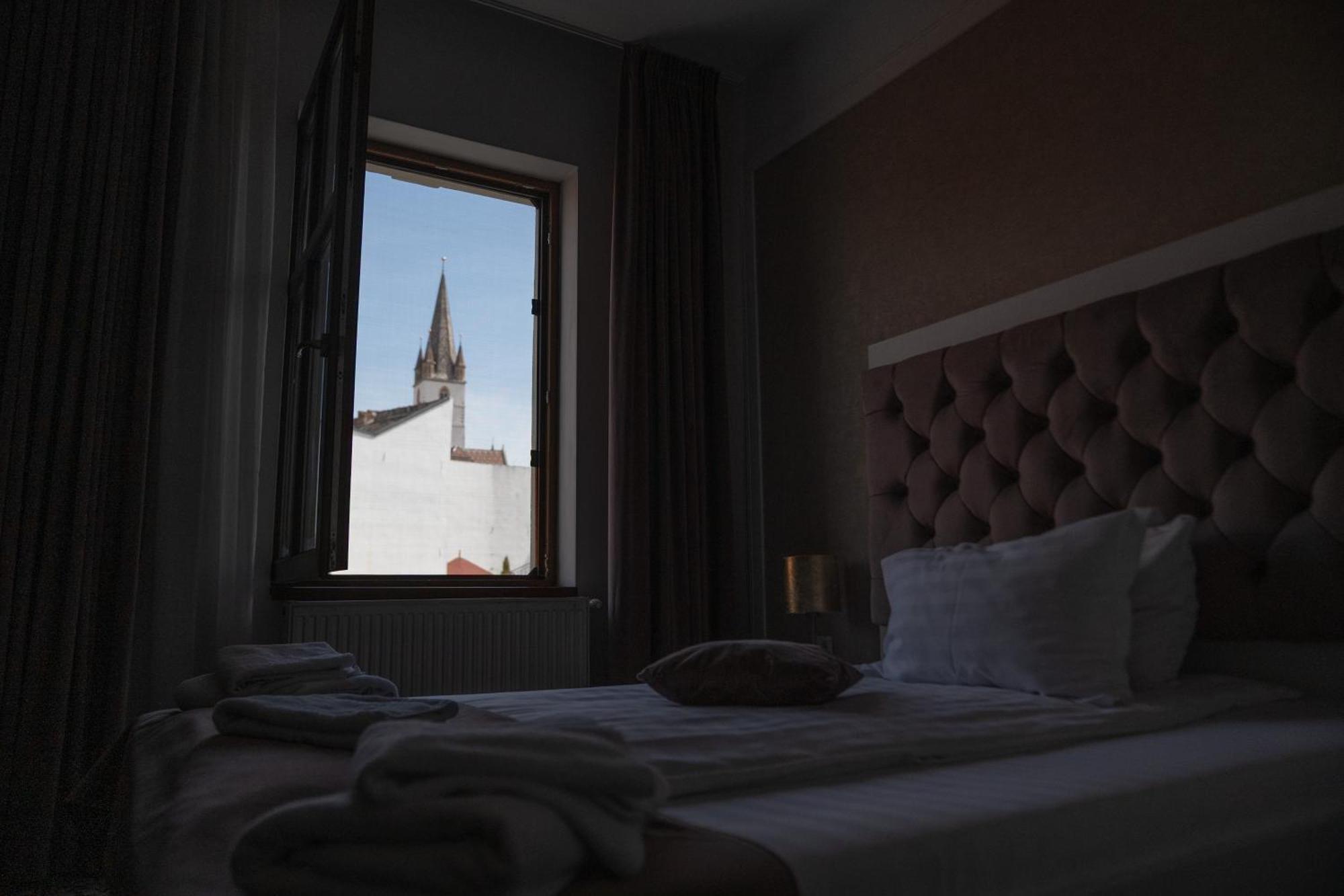 Hotel Marabella Sibiu Exterior photo